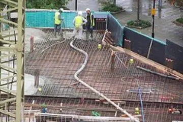 Bauträgervertrag – Zahlung der Fertigstellungsrate auch bei vorhandenen Mängeln?