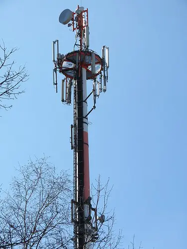 E-Plus Mobilfunk-Sendemast by E-Plus Gruppe Fotostream Nachbarklage gegen Mobilfunkantenne