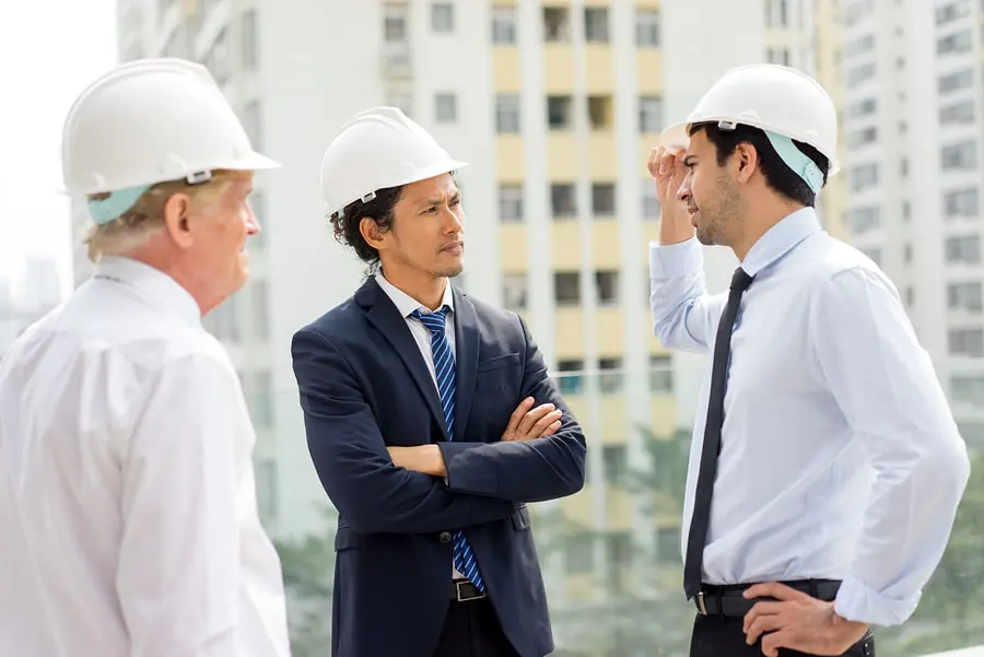 Sachverständigengutachten: Kann Gericht einem Sachverständigen Bauteilöffnungen aufgeben?