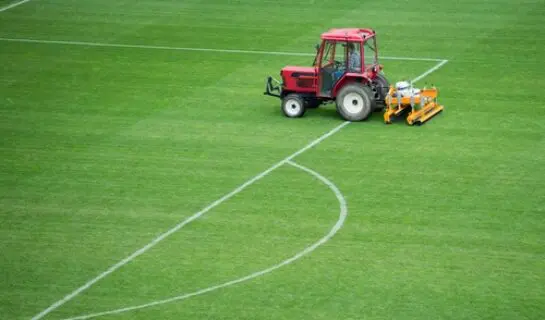 VOB-Vertrag – Mangelhaftigkeit eines Sportplatzes – Unverhältnismäßigkeit der Nacherfüllung
