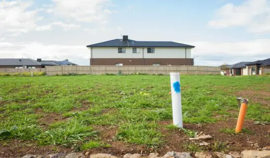 Bauen an Grundstücksgrenze – Verwirkung des nachbarlichen Abwehrrechts
