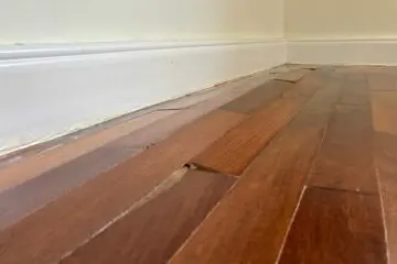 Werklohn bei Beschädigung eines Holzbfussbodens