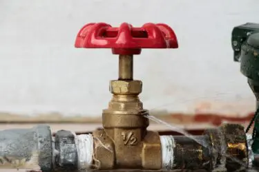 Grundstücksanschluss an öffentliche Wasserversorgung