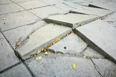 Schäden an auf einem mangelhaften Gewerk aufbauenden Bauleistungen