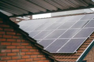 Anfechtung Baugenehmigung – Verschattung einer Photovoltaikanlage auf Nachbargebäude