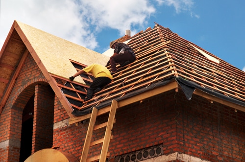 Mängel einer Dachkonstruktion wegen fehlerhafter Anbringung einer Dampfsperre